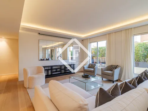 3 Bedrooms Apartment in Calvet