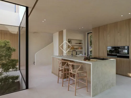 4 Bedrooms House / Villa in Carrer Islandia