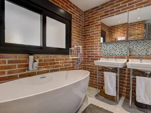 4 Bedrooms House / Villa in Parcela 78 del Poligono