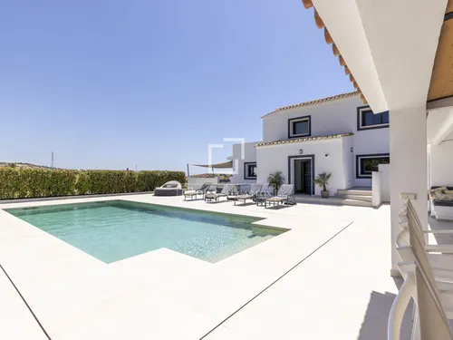 4 Bedrooms House / Villa in Parcela 78 del Poligono