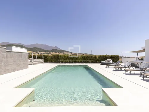 4 Bedrooms House / Villa in Parcela 78 del Poligono