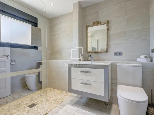 4 Bedrooms House / Villa in Parcela 78 del Poligono