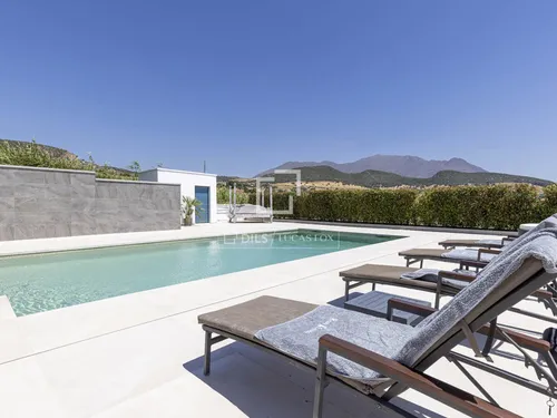 4 Bedrooms House / Villa in Parcela 78 del Poligono