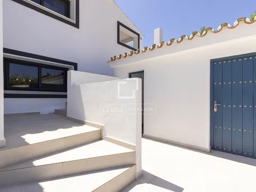 4 Bedrooms House / Villa in Parcela 78 del Poligono