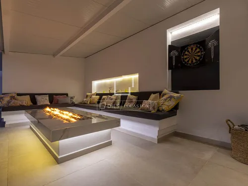 4 Bedrooms House / Villa in Parcela 78 del Poligono