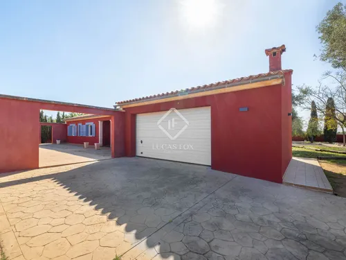 3 Bedrooms House / Villa in Planera