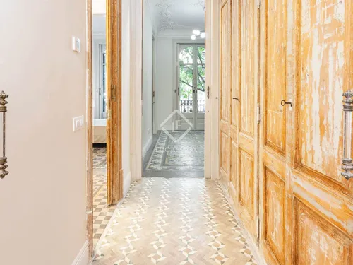 3 Bedrooms Apartment in Muntaner