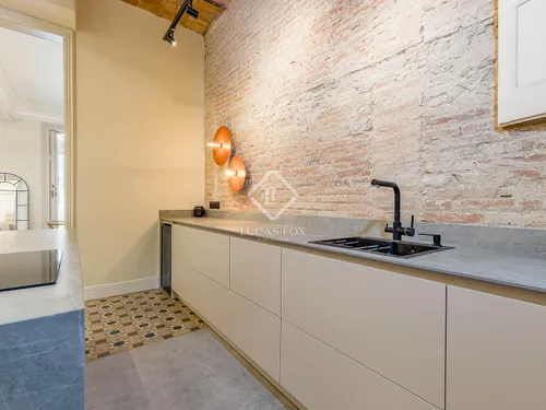 3 Bedrooms Apartment in Muntaner
