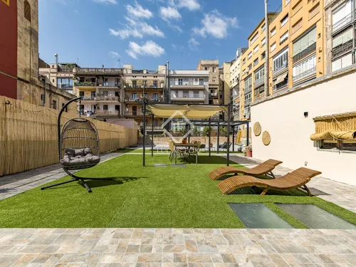 Excellent 3 Bedroom apartment with 395m² terrace for sale in Eixample Left