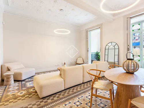 3 Bedrooms Apartment in Muntaner