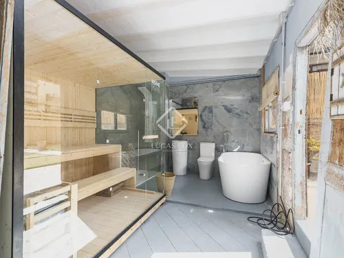 3 Bedrooms Apartment in Muntaner