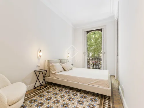 3 Bedrooms Apartment in Muntaner