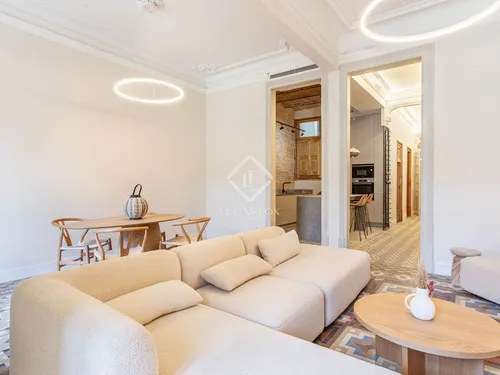 3 Bedrooms Apartment in Muntaner