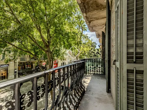 3 Bedrooms Apartment in Muntaner