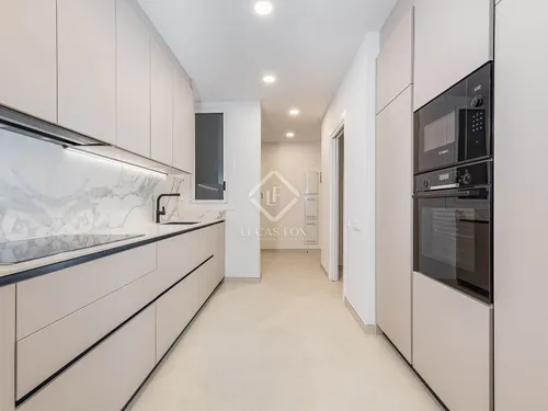 3 Bedrooms Apartment in Diagonal