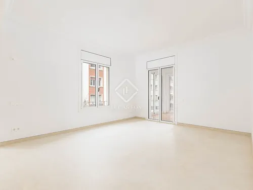 3 Bedrooms Apartment in Diagonal