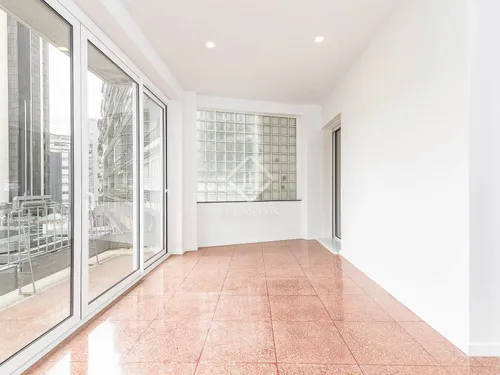 3 Bedrooms Apartment in Diagonal