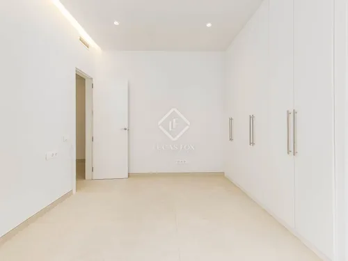 3 Bedrooms Apartment in Diagonal