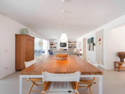 4 Bedrooms House / Villa in CALLE PARIS