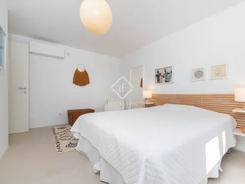 4 Bedrooms House / Villa in CALLE PARIS