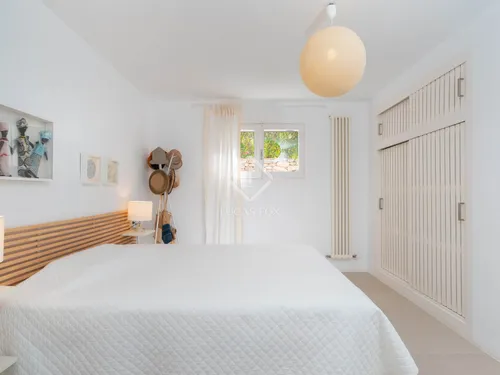 4 Bedrooms House / Villa in CALLE PARIS