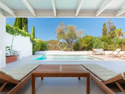 4 Bedrooms House / Villa in CALLE PARIS