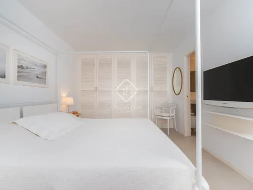 4 Bedrooms House / Villa in CALLE PARIS