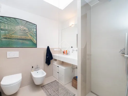 4 Bedrooms House / Villa in CALLE PARIS