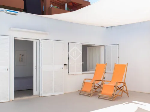 4 Bedrooms House / Villa in CALLE PARIS