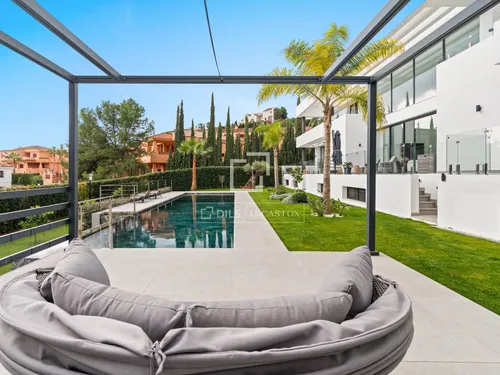 5 Bedrooms House / Villa in El Paraiso