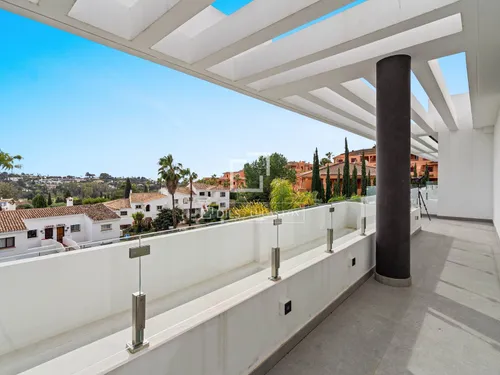 5 Bedrooms House / Villa in El Paraiso