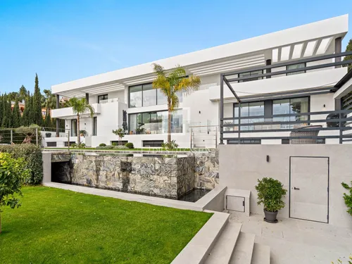 5 Bedrooms House / Villa in El Paraiso