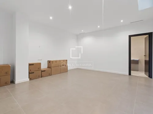 5 Bedrooms House / Villa in El Paraiso