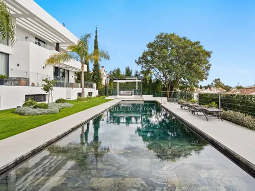 5 Bedrooms House / Villa in El Paraiso