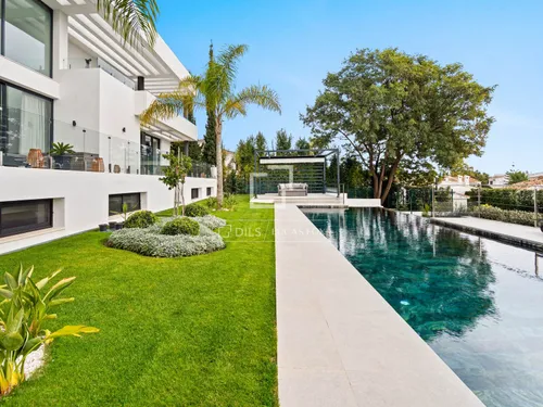 5 Bedrooms House / Villa in El Paraiso