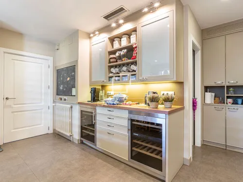 6 Bedrooms Apartment in Jacinto Benavente