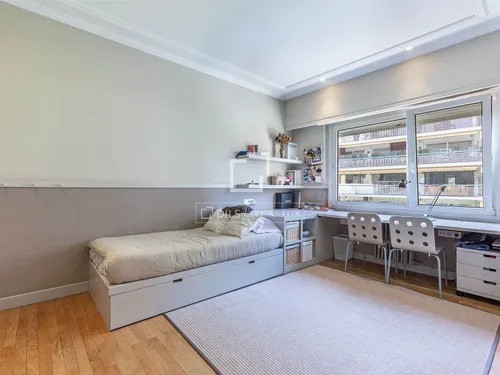 6 Bedrooms Apartment in Jacinto Benavente