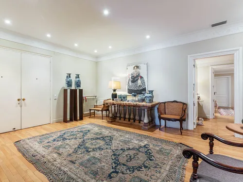 6 Bedrooms Apartment in Jacinto Benavente