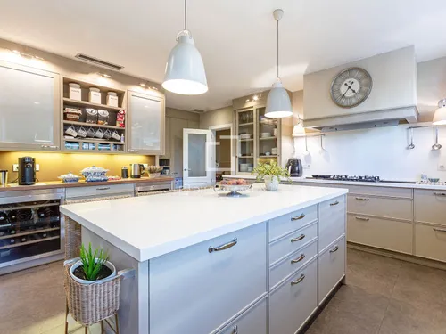 6 Bedrooms Apartment in Jacinto Benavente