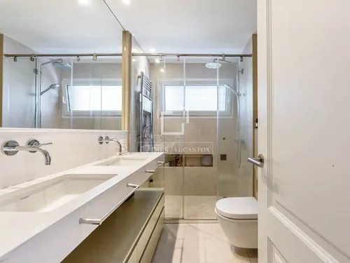 6 Bedrooms Apartment in Jacinto Benavente