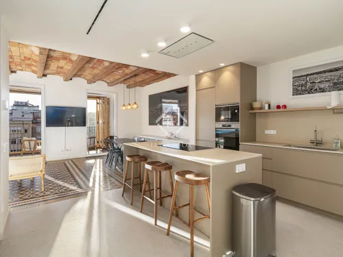 3 Bedrooms Apartment in Aribau