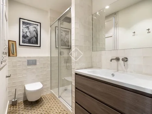 3 Bedrooms Apartment in Aribau