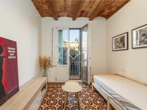 3 Bedrooms Apartment in Aribau