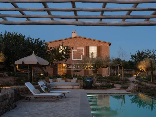 Luxury Country House for Sale in Alaró with Views of the Castle and Puig de Alaró