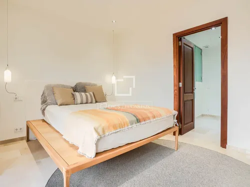 4 Bedrooms House / Villa in Carrer de Sant Josep