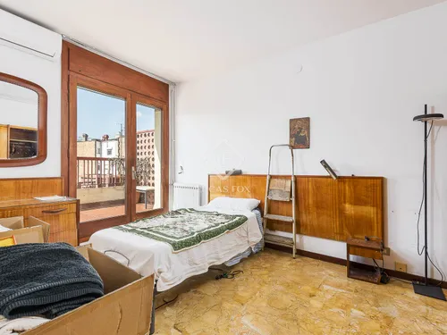 6 Bedrooms Apartment in Via Augusta