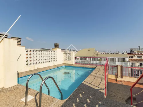 6 Bedrooms Apartment in Via Augusta