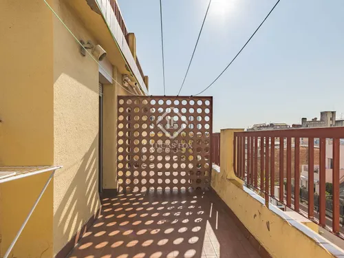 6 Bedrooms Apartment in Via Augusta