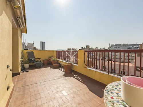 6 Bedrooms Apartment in Via Augusta
