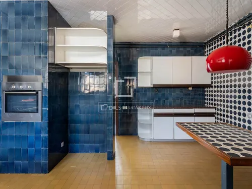 6 Bedrooms Apartment in Via Augusta